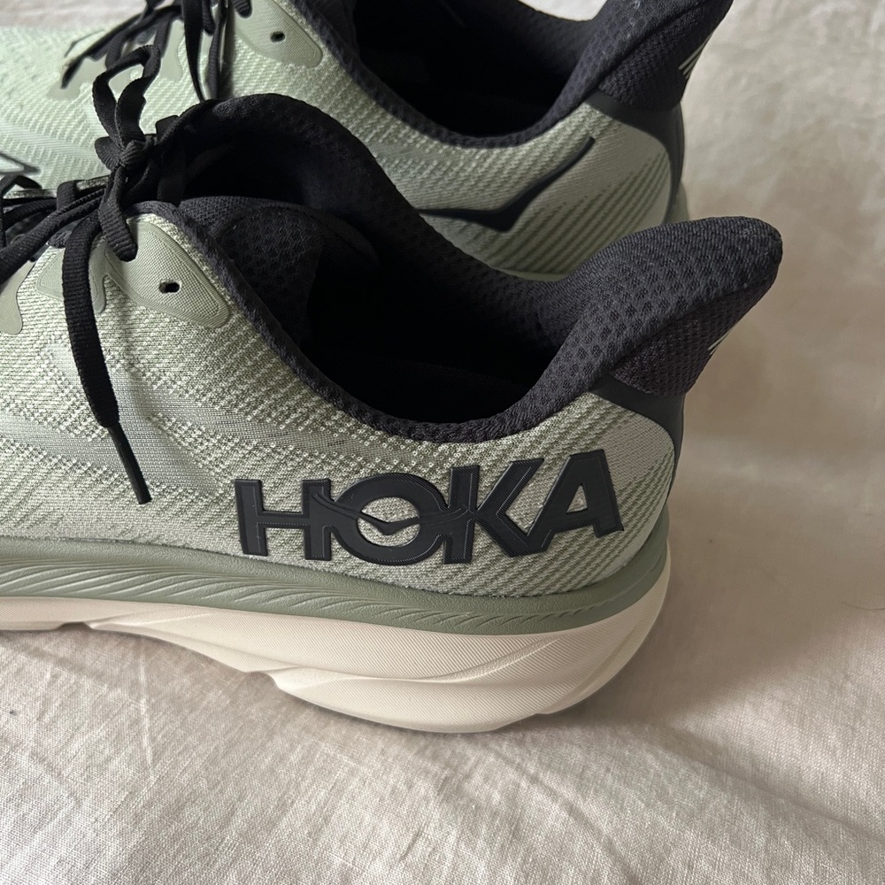 NEW Men’s Hoka Clifton 9 Athletic Shoes in rare Forest Lichen color
